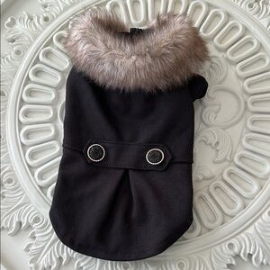 Chic Black Dog Coat with Faux Fur Collar by Chic Dog XS EUC